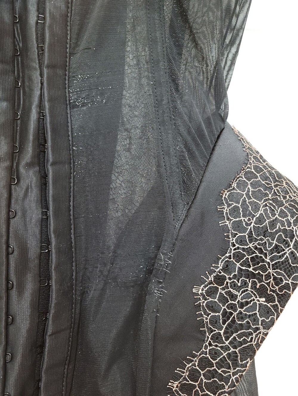 Victoria's Secret Black & Gold Lace Bustier - Picture 7 of 16